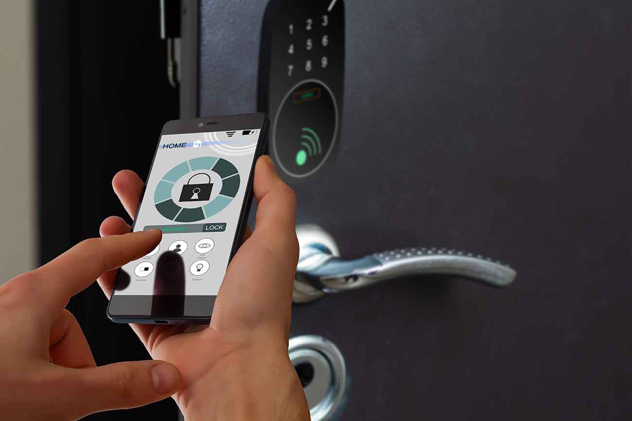 Cassetta portachiavi key box su un muro